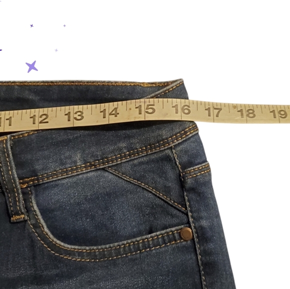 Bandolino Selene Capri Jeans - Picture 5 of 6